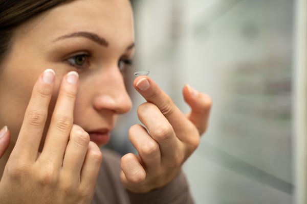 What To Expect During A Contact Lens Exam